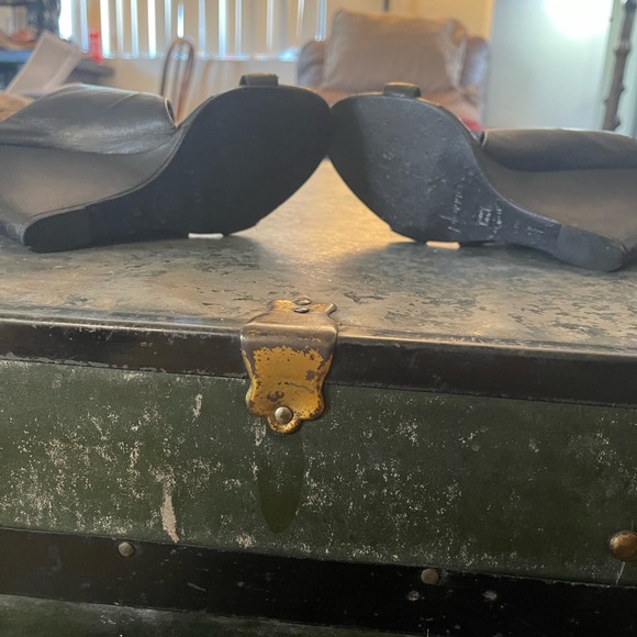 Plomo Black Leather Wedges in a Size 39 or Size 9 US made in Spain - Picture 5 of 7